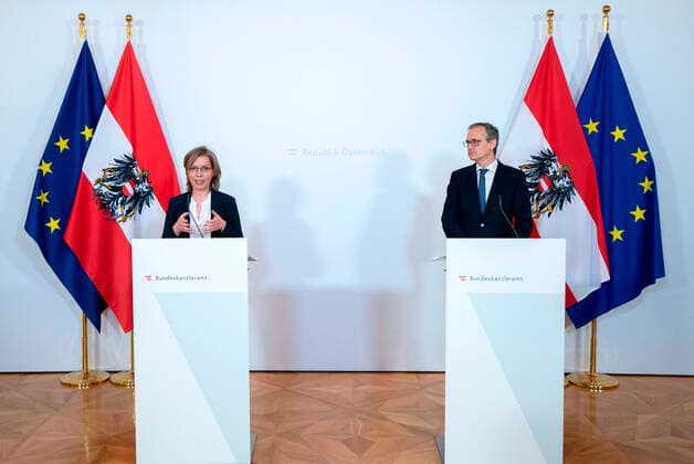 Vienna 26 03 2020, Federal Chancellery, Vienna, AUT, Current developments on corona disease in Austria, press conference, Secure energy supply in the corona crisis for Austria, in the picture Climate protection and  EP_Pool