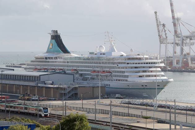 COVID-19 CRUISE PASSENGERS PERTH, The cruise ship Artania is seen docked in Fremantle harbour in Fremantle on Friday, March 27, 2020. Nine people confirmed or suspected of being infected with coronavirus have disembarked from the Artania cruise ship and will be treated in Perth. Two other people, who do not have COVID-19, are in a critical condition with other illnesses. None of the 800 passengers or 500 crew onboard are Australian, with the majority coming from Germany. ( NO ARCHIVING, EDITORIAL USE ONLY, NO USE IN BOOKS WITHOUT CONSENT PERTH WA AUSTRALIA  Copyright: xRICHARDxWAINWRIGHTx 20200327001460426427