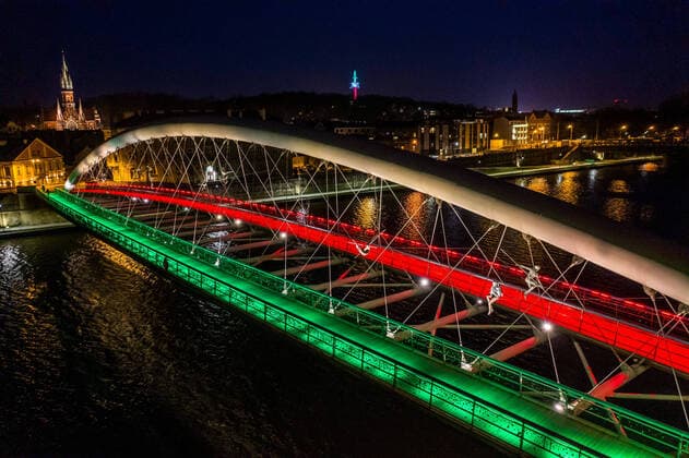 Italian national colours are illuminated on architectural buildings in Krakow Italian national colours are illuminated on architectural buildings on March 26, 2020 in Krakow, Poland to emphasize the solidarity with Italians fighting with the coronavirus pandemic EN_01422038_0005 