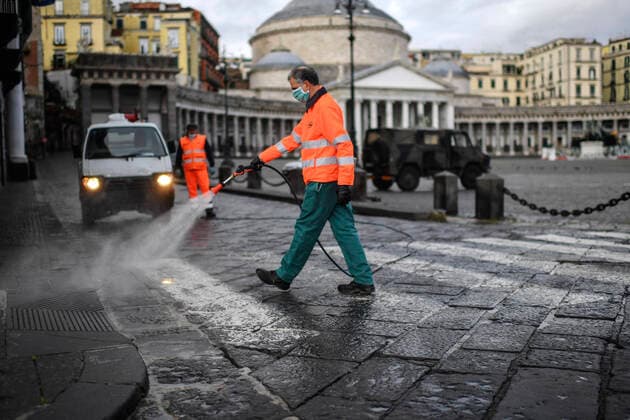 Sanitary workers disinfect the Plebiscito square, in Naples city to counter the danger of a coronavirus infection (COVID 19).  Copyright: xSalvatorexLaportax xIPAx xKontrolabx