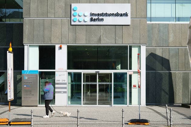 27 03 2020,Berlin,Germany,GER,the city in times of the corona pandemic, Investitionsbank Berlin IBB Headquarters Bundesallee in the district of Wilmersdorf