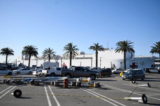 The USNS Mercy arrives in the port of Los Angeles Friday FRIDAY March 27,2020. Los Angels CA USA. The navel hospital ship will be helping to relieve area hospitals by taking all none COVID-19 patients for medical treatment during the COVID-19 the pandemic Los Angeles USA - ZUMAbl1_ 20200327_zaf_bl1_001 Copyright: xGenexBlevinsx