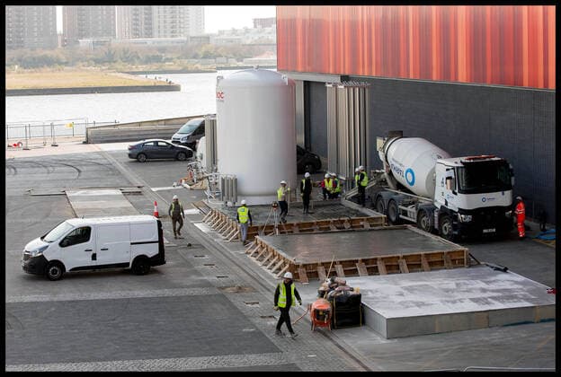 . 27 03 2020. London, United Kingdom. ExCel NHS Nightingale. Preparations at the ExCel centre in London s Docklands for conversion into 4000 bed temporary NHS Nightingale Hospital.  xMartynxWheatleyx xi-Imagesx IIM-20962-0006