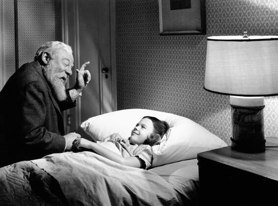 OSCARS. Bester Nebendarsteller. PreistrÃ¤ger 1941-1950 MIRACLE ON 34TH STREET, from left, Edmund Gwenn, Natalie Wood, 1947, TM and copyright 20th Century Fox Film Corp. All rights reserved Courtesy: Everett Collection. 20thCentFox Courtesy Everett Collection !ACHTUNG AUFNAHMEDATUM GESCHÃ„TZT! PUBLICATIONXNOTxINxCANxCHNxFRAxITAxJPNxNORxPOLxRUSxESPxUKxUSA Copyright: x20thCentFox CourtesyxEverettxCollectionx MBDMION FE033