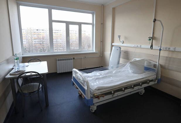 MOSCOW, RUSSIA - MARCH 27, 2020: A single room for a coronavirus patient at Moscow s Filatov City Clinical Hospital No 15 starting to admit patients suspected of the COVID-19 infection. Stanislav Krasilnikov TASS  TS0D39CF