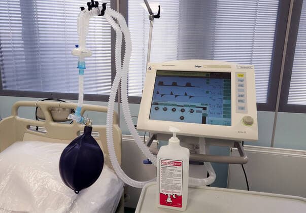 MOSCOW, RUSSIA - MARCH 27, 2020: A lung ventilator in an intensive care unit at Moscow s Filatov City Clinical Hospital No 15 starting to admit patients suspected of the COVID-19 infection. Stanislav Krasilnikov TASS  TS0D39D2