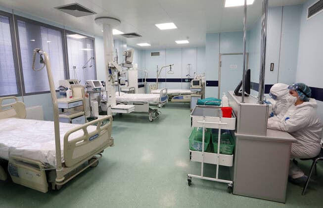 MOSCOW, RUSSIA - MARCH 27, 2020: An intensive care unit at Moscow s Filatov City Clinical Hospital No 15 starting to admit patients suspected of the COVID-19 infection. Stanislav Krasilnikov TASS  TS0D39E0