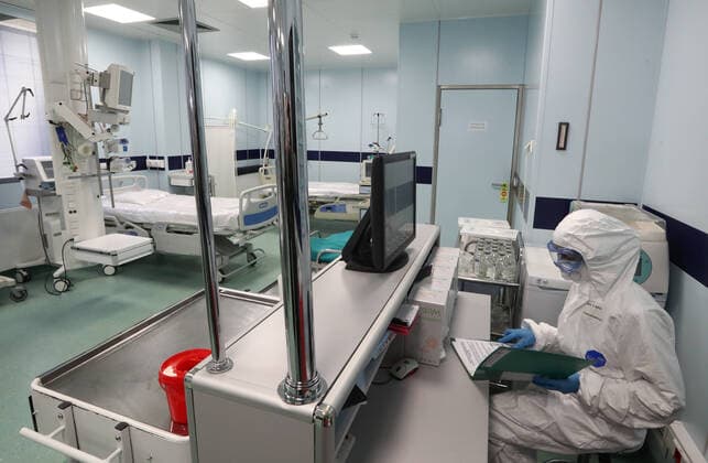 MOSCOW, RUSSIA - MARCH 27, 2020: An intensive care unit at Moscow s Filatov City Clinical Hospital No 15 starting to admit patients suspected of the COVID-19 infection. Stanislav Krasilnikov TASS  TS0D3A04