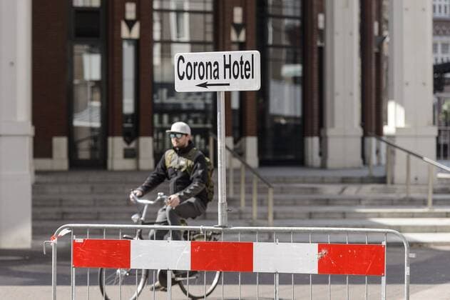 2020-03-27 12:14:02 Nederland, Roermond, 27 maart 2020 - In de strijd tegen corona is er ook in Roermond een zorghotel geopend bij het Van der Valk concern. ANP-Hollandse Hoogte John Peters  Copyright: xx x409073109x