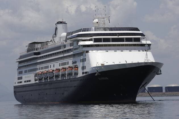 General view of the cruise to the United States that the Panamanian authorities denied permission to transit the Canal and quarantined in Panama City, Panama, 27 March 2020. The Ministry of Health did not give permission to the cruise ship MS Zandaam to transit the Panama Canal, which maintains it in the quarantine area, said Vasquez in a virtual press conference, in which he clarified that the Health authorities have not reported that there is a confirmed case of COVID-19 on board. EFE Carlos Lemos Panama does not allow transit through the Cruise Channel and puts it in quarantine !ACHTUNG: NUR REDAKTIONELLE NUTZUNG!  Copyright: xCarlosxLemosx AME8351 20200327-637209341448643836