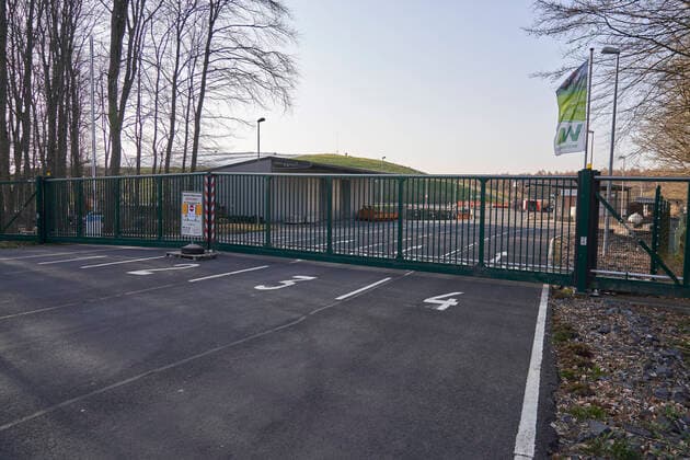 Coronavirus Meudt 27 03 2020, Rhineland-Palatinate, Meudt Outside customers, visitors, citizens currently have no access to the waste disposal site in Meudt Westerwaldkreis due to the infection prevention as a result of the corona epidemic to protect employees in a system-relevant group of employees