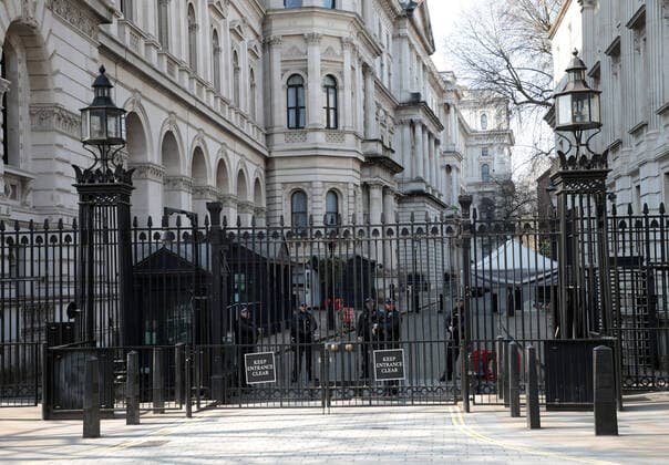 The streets of downtown London are near empty after Prime Minister Boris Johnson imposed a national lockdown from the rapidly spreading Coronavirus Pandemic, in London on Friday, March 27, 2020. Prime Minister Boris Johnson announced today that he is self-isolating after testing positive for the coronavirus.  LON2020032715 HUGOxPHILPOTT