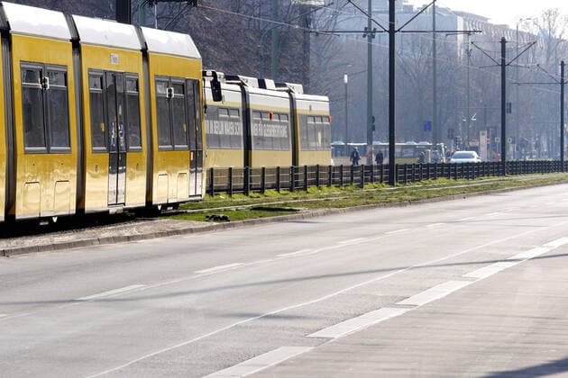27 03 2020, Berlin Germany Corona crisis, ghostly emptiness in the city, no cars on the street, there is hardly any traffic