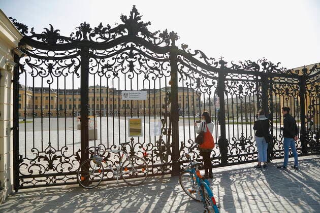 Coronavirus Sars CoV 2 COVID 19 Situation in Vienna Vienna Vienna, 27 03 2020 Locked Schönbrunn Palace, tourism, tourism, losses, economy Vienna Austria AVN101002384008