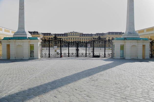Coronavirus Sars CoV 2 COVID 19 Situation in Vienna Vienna Vienna, 27 03 2020 Locked Schönbrunn Palace, tourism, tourism, losses, economy Vienna Austria AVN101002384022
