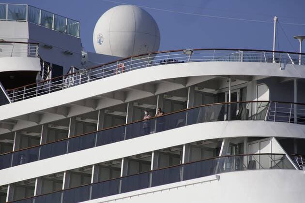 General view of the cruise to the United States that the Panamanian authorities denied permission to transit the Canal and quarantined in Panama City, Panama, 27 March 2020. The Ministry of Health did not give permission to the cruise ship MS Zandaam to transit the Panama Canal, which maintains it in the quarantine area, said Vasquez in a virtual press conference, in which he clarified that the Health authorities have not reported that there is a confirmed case of COVID-19 on board. EFE Carlos Lemos Panama does not allow transit through the Cruise Channel and puts it in quarantine !ACHTUNG: NUR REDAKTIONELLE NUTZUNG!  Copyright: xCarlosxLemosx AME8516 20200328-637209576280299761