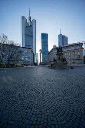 Germany Frankfurt 27 03 2020 in Times of Corona Impressions from Frankfurt Roßmarkt and in the background the Commerzbank Economy Impressions from Frankfurt am Main