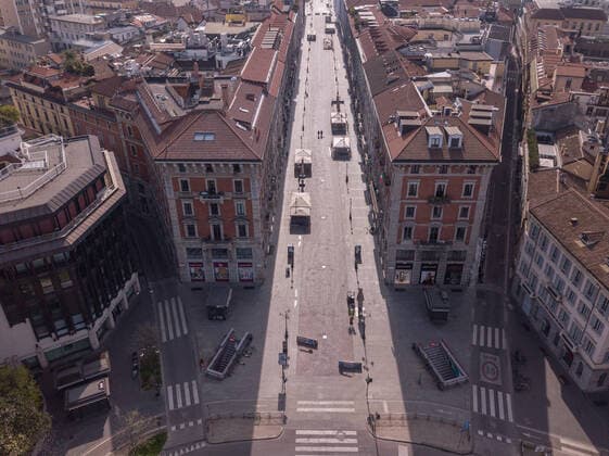 Milan drone takes back the deserted streets and squares due to the quarantine for the Coronavirus COVID19, panoramic shot of Via Dante (Davide Salerno Fotogramma, Milan - 2020-03-28) p.s. la foto e utilizzabile nel rispetto del contesto in cui e stata scattata, e senza intento diffamatorio del decoro delle persone rappresentate  Copyright: xDavidexSalernox xFOTOGRAMMAx