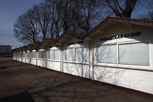 MOSCOW, RUSSIA - MARCH 28, 2020: Market booths at Moscow s Gorky Central Park closed from March 28 to April 5 as part of preventive measures against the spread of the COVID-19 infection. The novel coronavirus outbreak took place in Central China in December 2019 and went on to spread to over 160 countries causing the World Health Organisation to declare it a pandemic. Sergei Fadeichev TASS  TS0D3B0B