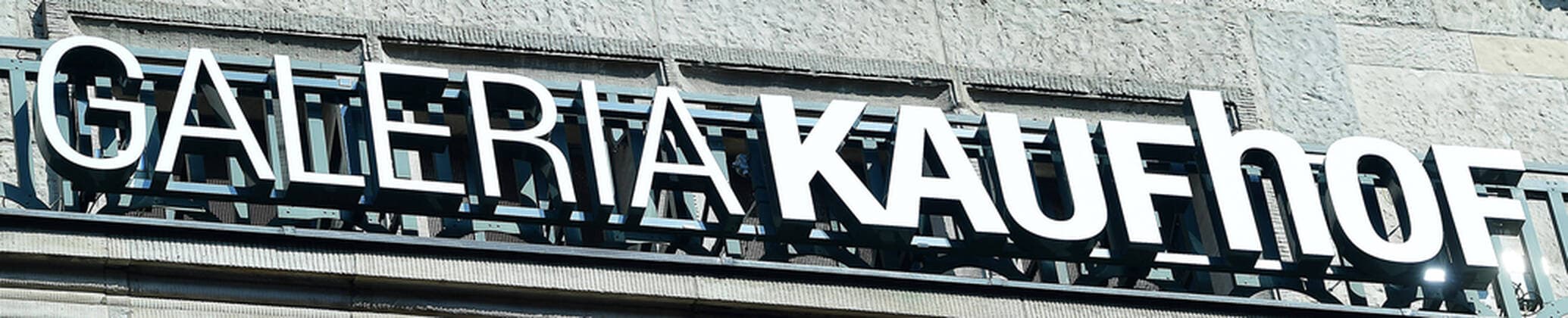 Galeria Karstadt Kaufhof applies for state aid The Corona crisis threatens to tear the barely half-won ground from under the feet of Galeria Karstadt Kaufhof Now, according to LZ Informationen, the department store group has applied for state aid Galeri xRx