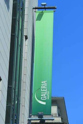 Galeria Karstadt Kaufhof applies for state aid The Corona crisis threatens to tear the barely half-won ground from under the feet of Galeria Karstadt Kaufhof Now, according to LZ Informationen, the department store group has applied for state aid Galeri xRx
