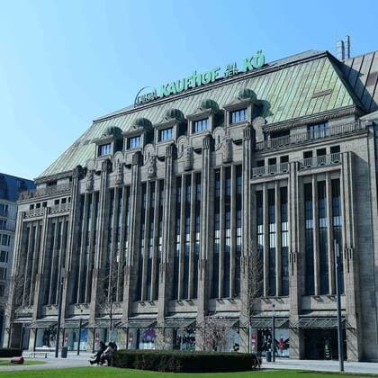 Galeria Karstadt Kaufhof applies for state aid The Corona crisis threatens to tear the barely half-won ground from under the feet of Galeria Karstadt Kaufhof Now, according to LZ Informationen, the department store group has applied for state aid Galeri xRx