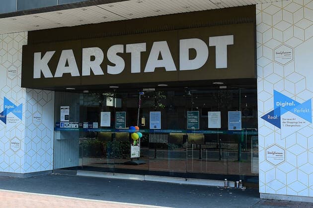 Galeria Karstadt Kaufhof applies for state aid The Corona crisis threatens to tear the barely half-won ground from under the feet of Galeria Karstadt Kaufhof Now, according to LZ Informationen, the department store group has applied for state aid Galeri xRx