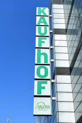 Galeria Karstadt Kaufhof applies for state aid The Corona crisis threatens to tear the barely half-won ground from under the feet of Galeria Karstadt Kaufhof Now, according to LZ Informationen, the department store group has applied for state aid Galeri xRx