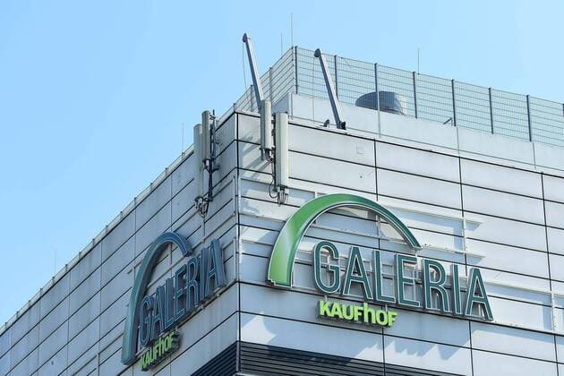 Galeria Karstadt Kaufhof applies for state aid The Corona crisis threatens to tear the barely half-won ground from under the feet of Galeria Karstadt Kaufhof Now, according to LZ Informationen, the department store group has applied for state aid Galeri xRx