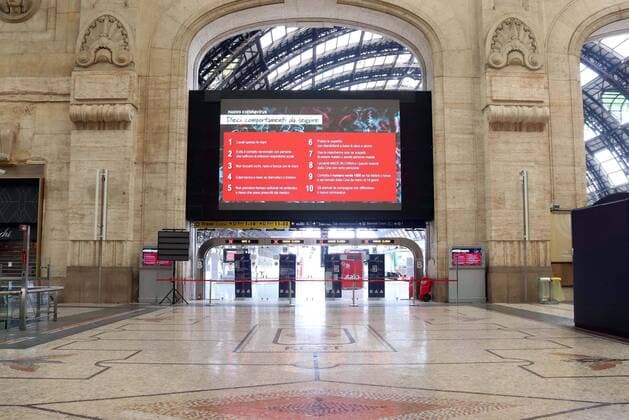 foto ipp-giorgio rossi- milano 28 03 2020- emergenza coronavirus - la stazione centrale dei treni deserta - emergenza coronavirus - stazion  0