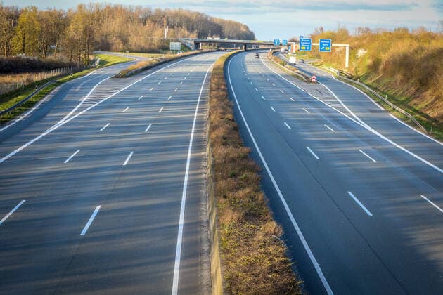 DEU, Germany, North Rhine-Westphalia, Münster, 28 03 2020 Empty motorway, on the federal motorway 1, BAB 1, Autobahn 1, A1, there are only a few vehicles on the road in the area of the Münster North junction