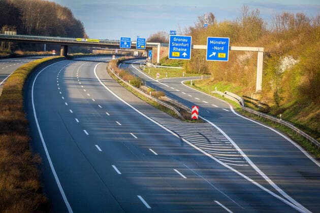 DEU, Germany, North Rhine-Westphalia, Münster, 28 03 2020 Empty motorway, on the federal motorway 1, BAB 1, Autobahn 1, A1, there are only a few vehicles on the road in the area of the Münster North junction