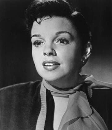 A STAR IS BORN, Judy Garland, 1954 Courtesy Everett Collection !ACHTUNG AUFNAHMEDATUM GESCHÃ„TZT! PUBLICATIONXNOTxINxCANxCHNxFRAxITAxJPNxNORxPOLxRUSxESPxUKxUSA Copyright: xCourtesyxEverettxCollectionx MBDSTIS EC071