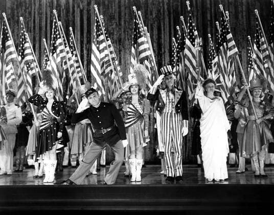 OSCARS. Bester Hauptdarsteller. PreistrÃ¤ger 1941-1950 YANKEE DOODLE DANDY, Jeanne Cagney, James Cagney, Joan Leslie, Walter Huston, Rosemary DeCamp, 1942 Courtesy Everett Collection !ACHTUNG AUFNAHMEDATUM GESCHÃ„TZT! PUBLICATIONXNOTxINxCANxCHNxFRAxITAxJPNxNORxPOLxRUSxESPxUKxUSA Copyright: xCourtesyxEverettxCollectionx MBDYADO EC001