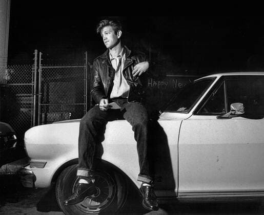 March 24, 1989 - San Francisco, California, USA - Singer CHRIS ISAAK in San Francisco with his 1964 Chevy II. San Francisco USA - ZUMAh167 19890324_sha_h167_327 Copyright: xChrisxHardyx