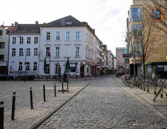 Corona Cologne Germany 29 03 2020 Severinskirchplatz