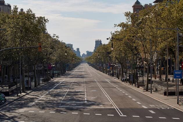 View of Gracia street empty in Barcelona, Spain on 29 March 2020. Spain faces the 15th consecutive day of national lockdown in an effort to slow down the spread of the pandemic COVID-19 disease caused by the SARS-CoV-2 coronavirus. Coronavirus in Spain !ACHTUNG: NUR REDAKTIONELLE NUTZUNG!  Copyright: xAlejandroxGarciax GRAF3018 20200329-637210853238049047