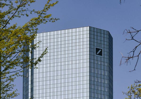 xblx, Tower of the Deutsche Bank headquarters in Frankfurt, twin towers high-rise, blue sky, emwirt Frankfurt am Main