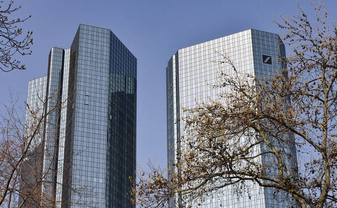 xblx, Tower of the Deutsche Bank headquarters in Frankfurt, twin towers high-rise, blue sky, emwirt Frankfurt am Main