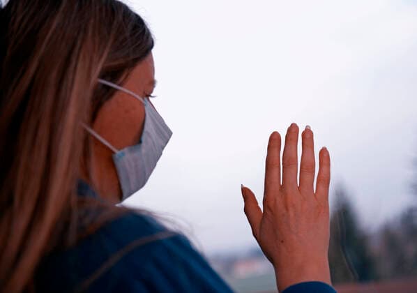 29 02 2020, Modelreleased Contact ban and curfew in Bavaria, People have to stay at home most of the time because of the corona pandemic Depression can be the consequence 29 02 2020, Curfew, curfew 29 02 2020, Curfew, curfew