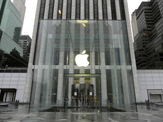 March 29, 2020, International, New York USA: (NEW) Covid-19 Movement in New York. March 29,2020, New York,USA:Apple store and Trump Tower closed and with empty streets in New York because of the coronavirus pandemic...Credit: Thenews2 International - ZUMAn293 20200329_znp_n293_003 Copyright: xJuliaxMineevax
