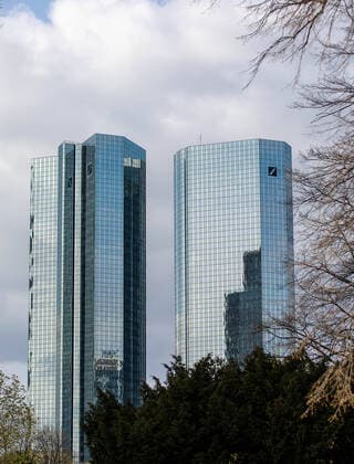 Germany Frankfurt 29 03 2020 in Times of Corona Impressions from Frankfurt ower the Deutsche Bank headquarters in Frankfurt, twin towers high-rise, blue sky in Frankfurt city centre Economy Impressions from Frankfurt am Main