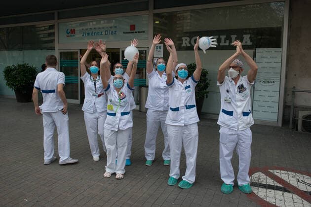 March 29, 2020, Madrid, MADRID, SPAIN: Details of the tribute to the Spanish health at 8 pm at the Hospital Universitario Fundacion Jimenez Diaz at the end of the second week after the Government declared the state of alarm in Spain and recommended people to stay at home to fight coronavirus COVID-19 on March 29, 2020 in Madrid, Spain Madrid SPAIN - ZUMAa181 20200329_zaa_a181_145 Copyright: xJoaquinxCorcherox