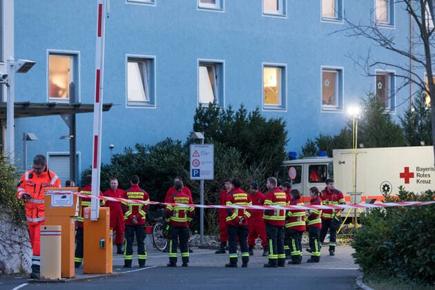 In the St Nikolaus senior citizens home in Würzburg, twelve residents have died of the corona virus in the past few days To prevent the further spread of the disease, the residents who currently tested positive will be separated from the remaining residents in a so-called cohort isolation on Saturday 28 03 20 The action will be carried out with a large contingent of aid and rescue workers Copyright: HMBxMediax xPattyxVarasano