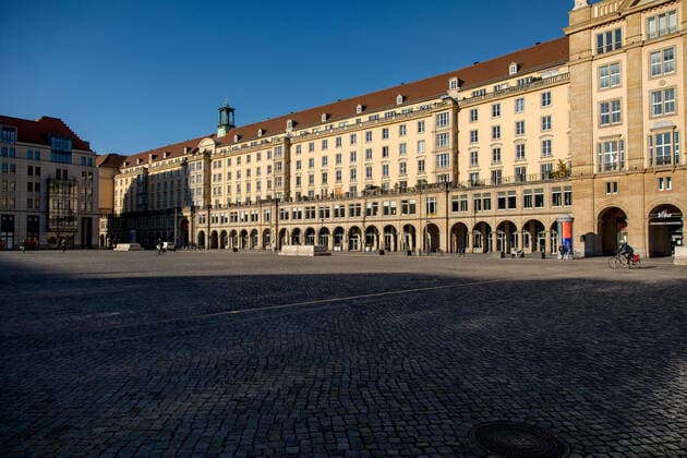 Monday morning Due to the new coronavirus, Saxony is subject to exit restrictions, also in Dresden Im Bild Altmarkt 30 03 2020, Dresden Altstadt, Germany, Dresden