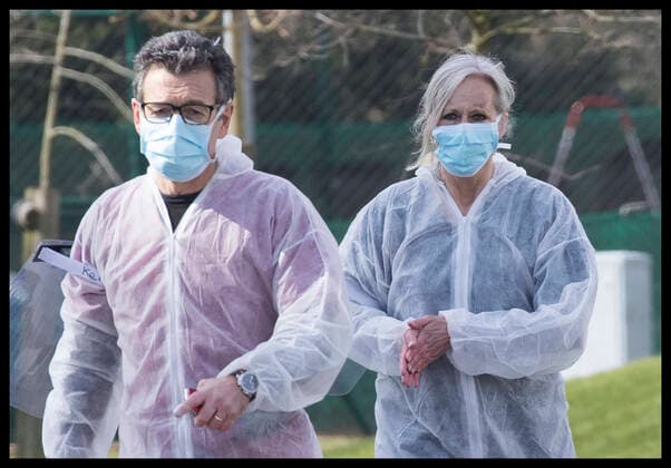 . 30 03 2020. Tonbridge , United Kingdom. NHS staff preparing for the first patients at a drive through Coronavirus testing centre in Tonbridge, United Kingdom, at the start of the second week of the Coronavirus lockdown.  xStephenxLockx xi-Imagesx IIM-20966-0009