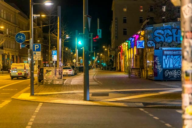 Due to the current general decree for protection against the corona virus, Leipzig has become a ghost town Only a few people go out onto the streets late in the evening Where otherwise highly frequented bars are open, there is a yawning emptiness