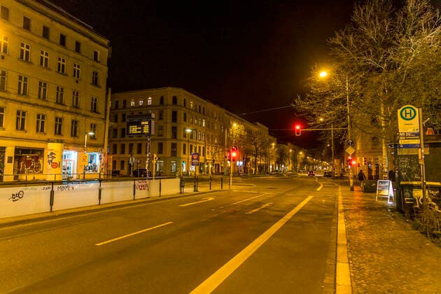 Due to the current general decree for protection against the corona virus, Leipzig has become a ghost town Only a few people go out onto the streets late in the evening Where otherwise highly frequented bars are open, there is a yawning emptiness