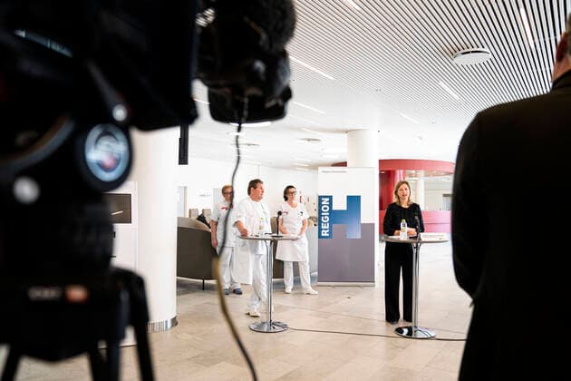 President of the Council Sophie Haestorp Andersen S and Head of COVita Jan Bonde, at the Capital Regions press conference in the North Fleet at Rigshospitalet on the new COVID 19 department of the hospital, Monday 30 March 2020, Copenhagen Denmark,  Copyright: RitzauxScanpix IdaxGuldbaekxArentsenx spdk20200330-152946-L