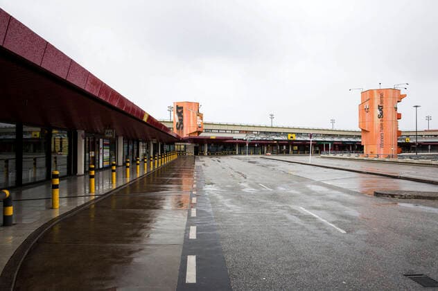 Berlin Tegel Airport remains open despite corona crisis Only 2500 passengers are still handled daily in Tegel and Schoenefeld Despite this, City Airport is to remain open Berlin, 29 03 2020 Foto:xF.xBungertx xFuturexImage
